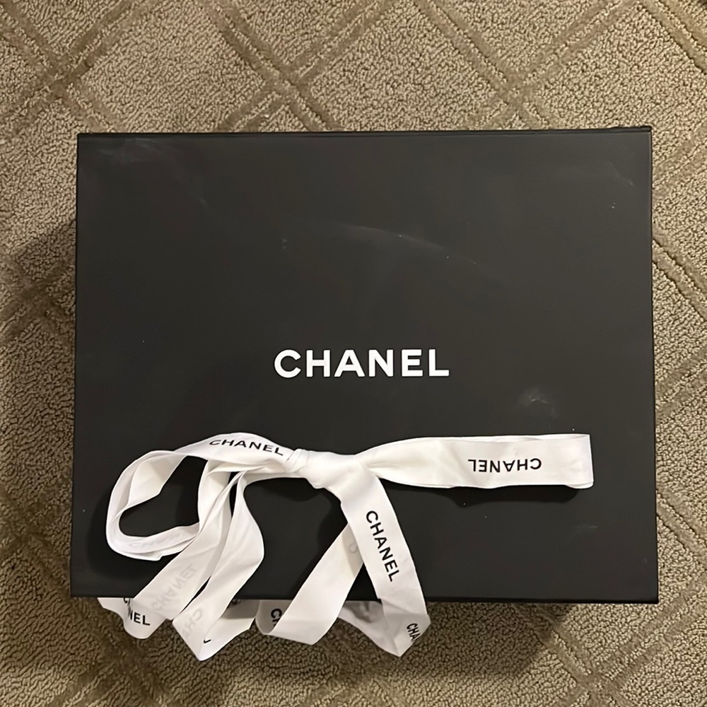 Chanel Magnetic Box with Camellia & Ribbon